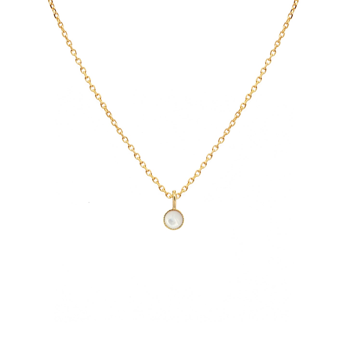 collier mini athéna de la marque nilai avec nacre