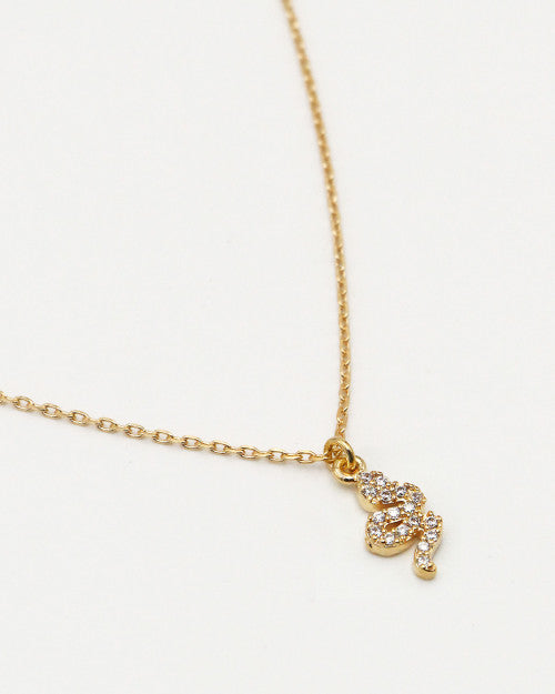 Collier fin plaqué or Nilaï avec pendentif serpent à strass