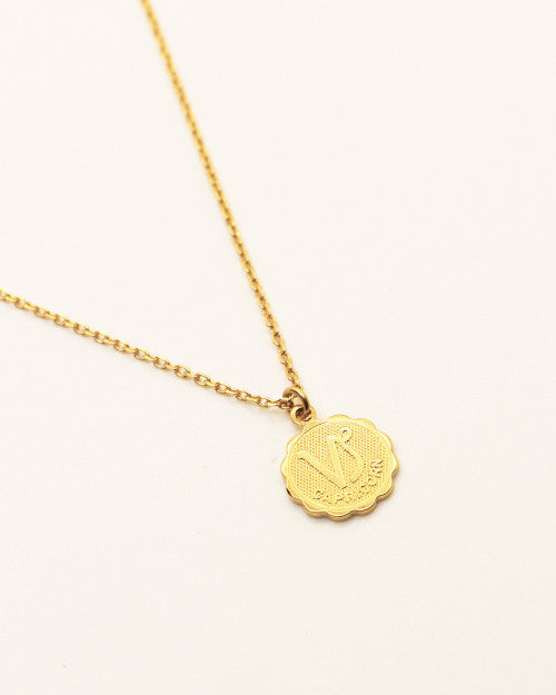 collier fin nilai avec signe astrologique du zodiaque capricorne