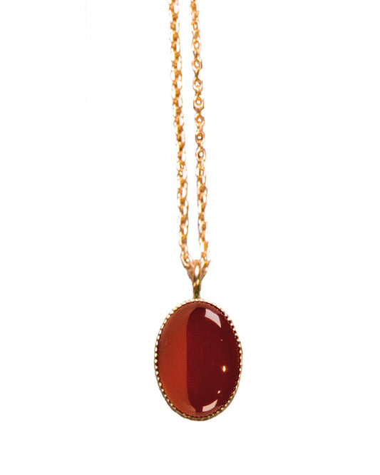 Collier Nilaï fin avec pendentif ovale en pierre cornaline