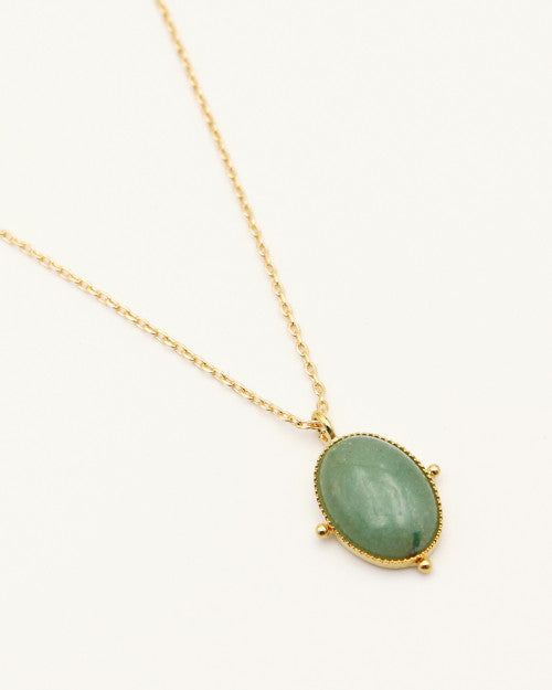 Collier Nilaï fin avec pendentif ovale en pierre aventurine et orné de 4 billes