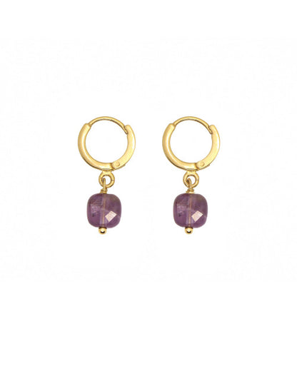 Petites boucles d’oreilles ornées d’une pierre semi-précieuse carrée améthyste